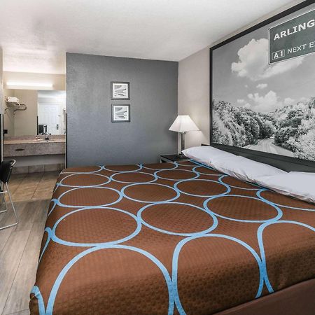 ซูเปอร์ 8 บาย วินด์แฮม อาร์ลิงตัน เนียร์ เอทีแอนด์ที สเตเดียม Hotel ภายนอก รูปภาพ
